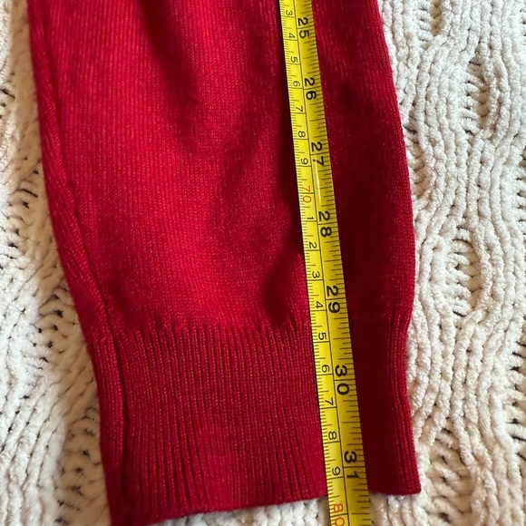 Brooks Brothers Men's Red V-Neck Sweater size M - Picture 4 of 9